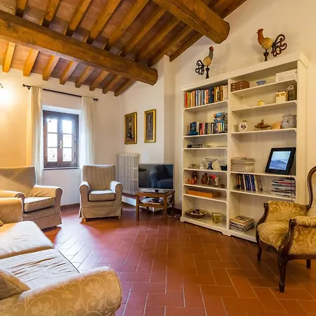 In Tuscany With Pool Orciatico